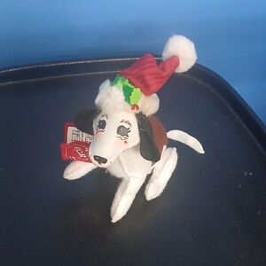 Annalee Caroling Hound